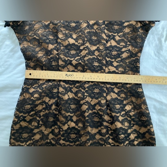 Women’s little black lace Dress - vintage look - lined with copper toned fabric - Picture 10 of 15